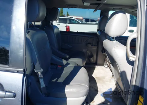 2009 Toyota Sienna Xle z USA, uszkodzony, nr VIN 5TDZK22C99S268768